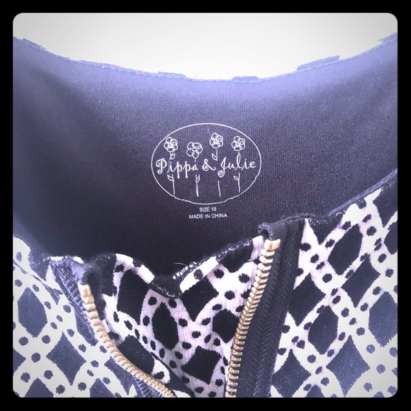 Pippa & Julie Dress, Girls Size 10 - Picture 3 of 3